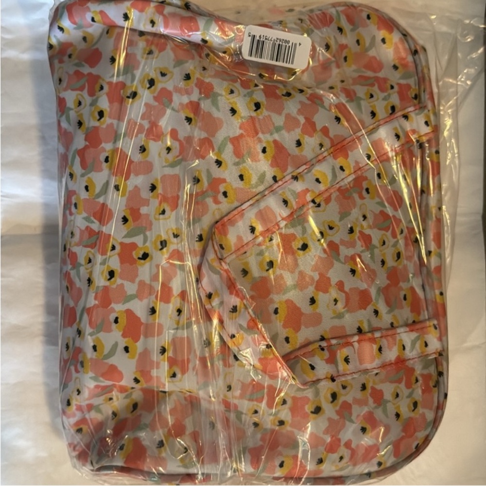 Cosmetics Bag SEALED - Picture 2 of 3